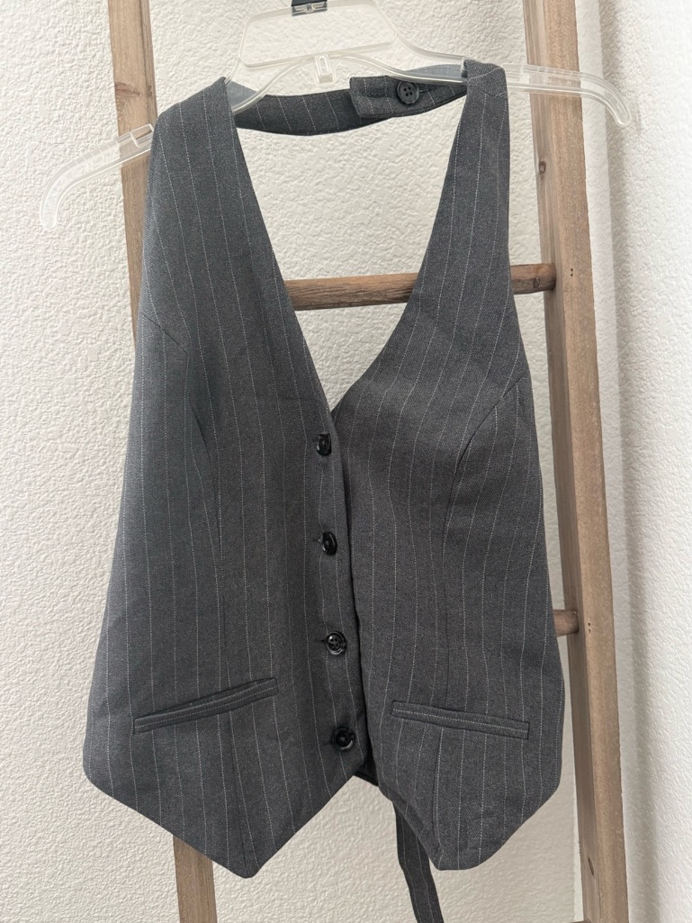 NWT ✨ Abercrombie suit style women’s pinstripe vest
